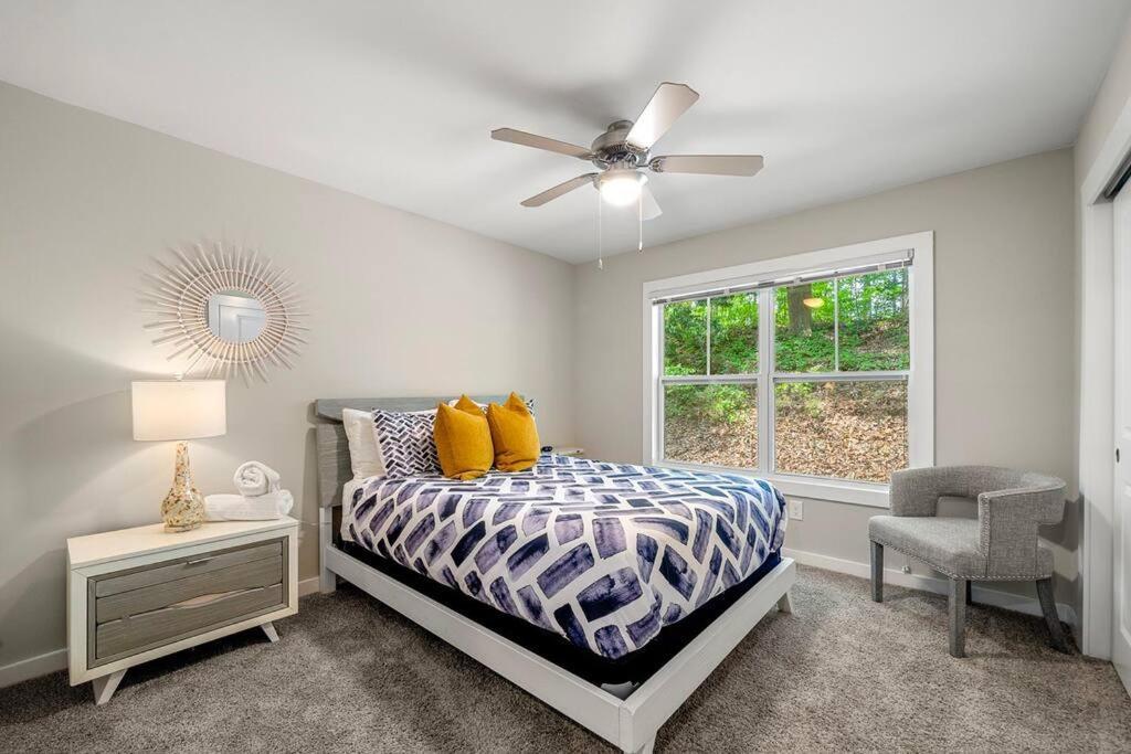 High-End On A Budget At Truist Park Atlanta Bagian luar foto